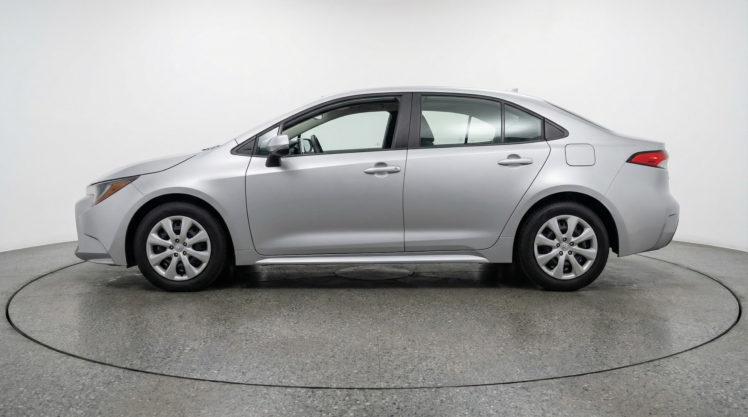 Thumbnail: 2025 Toyota Corolla - 4