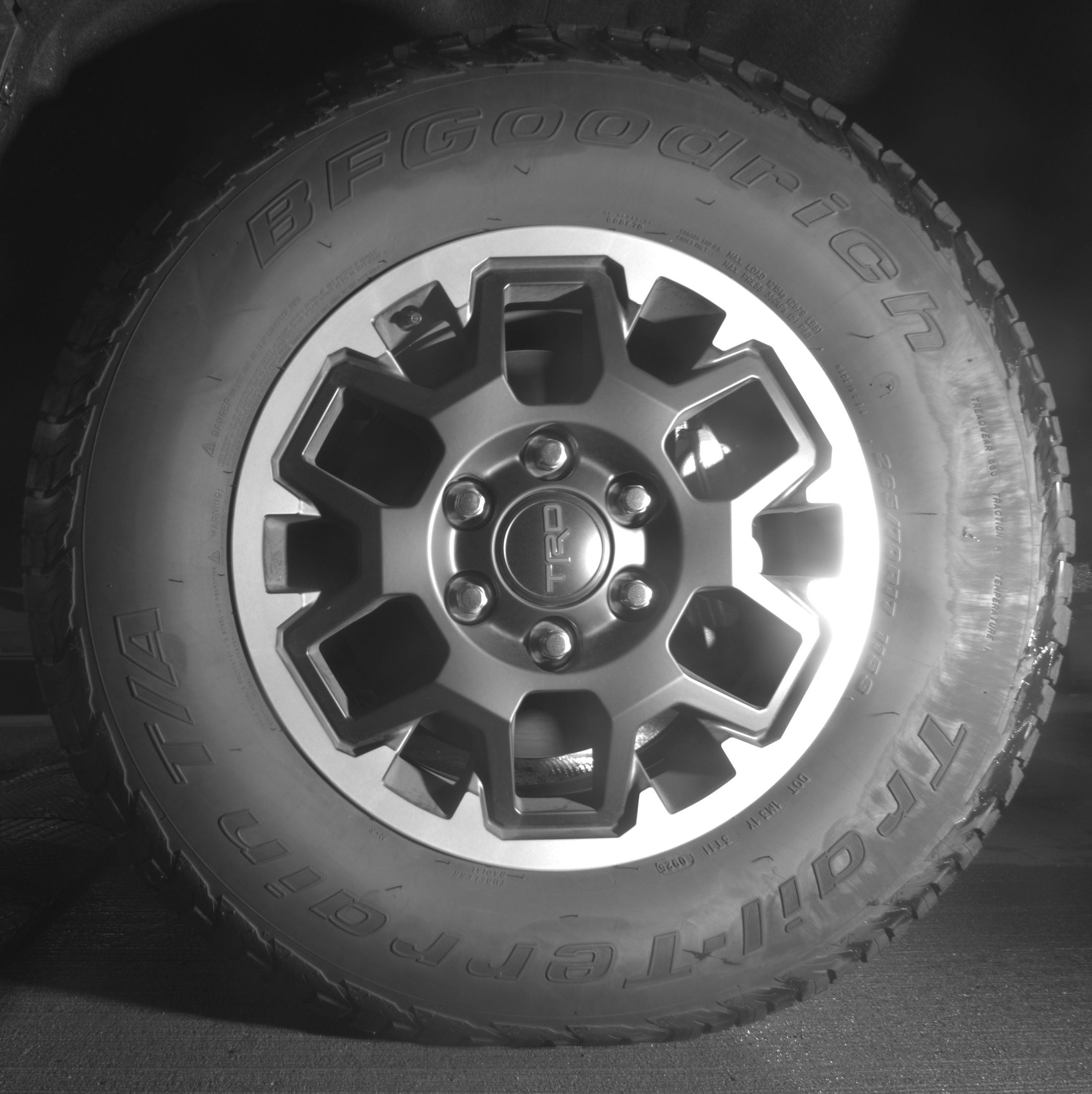 Thumbnail: 2025 Toyota Tacoma - 9