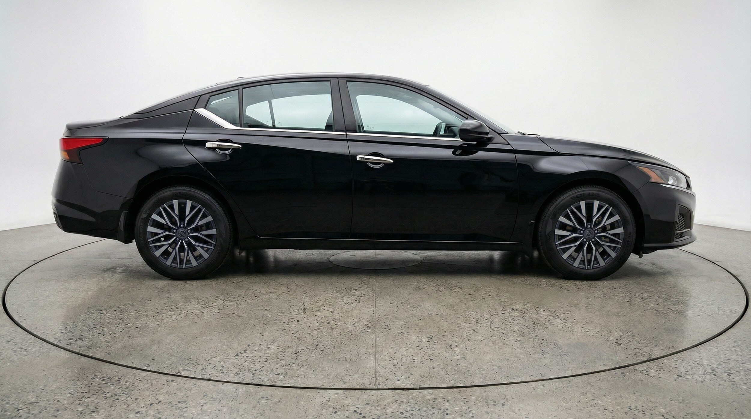 Thumbnail: 2025 Nissan Altima - 8