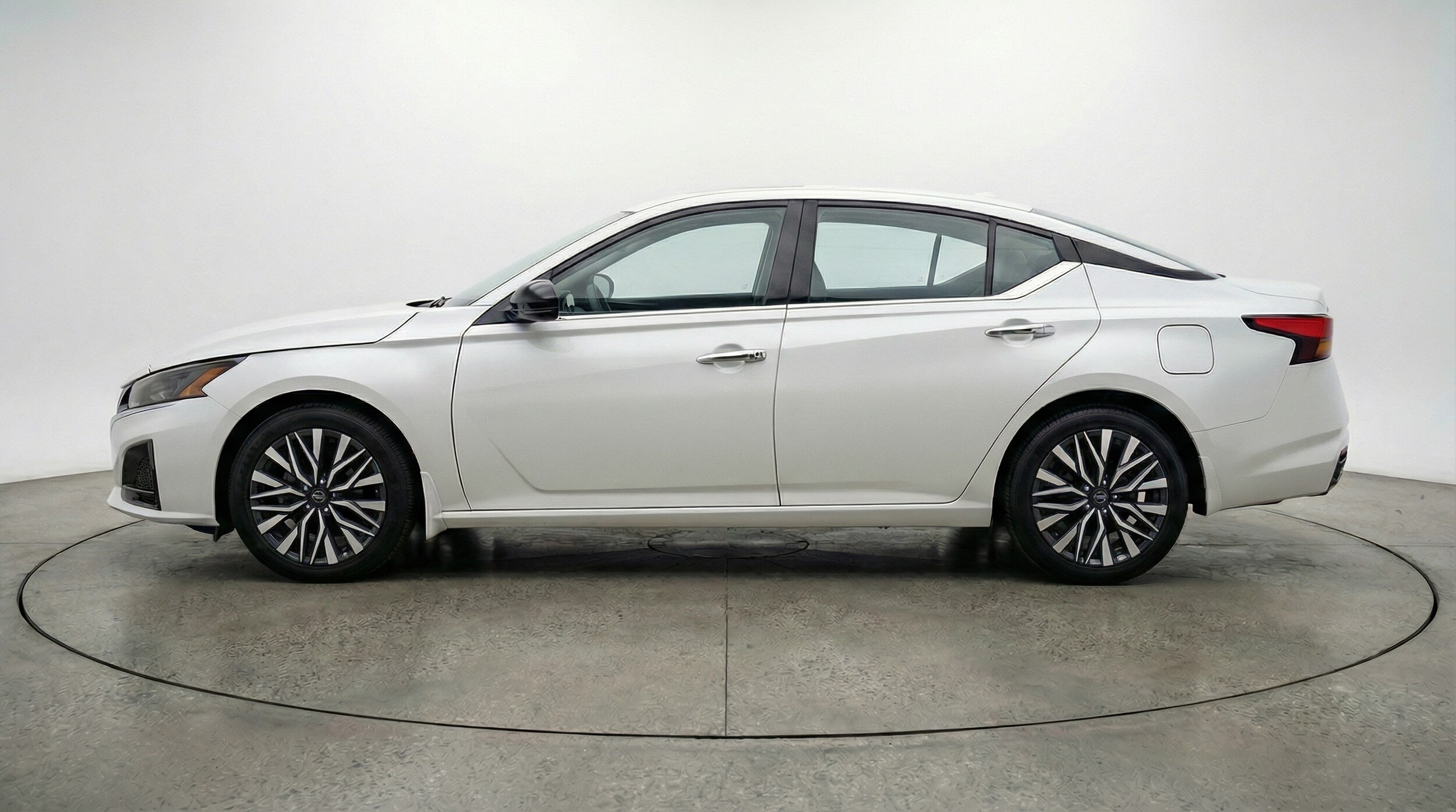 Thumbnail: 2025 Nissan Altima - 4