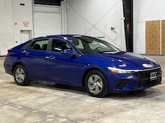 2024 Hyundai Elantra SE IVT