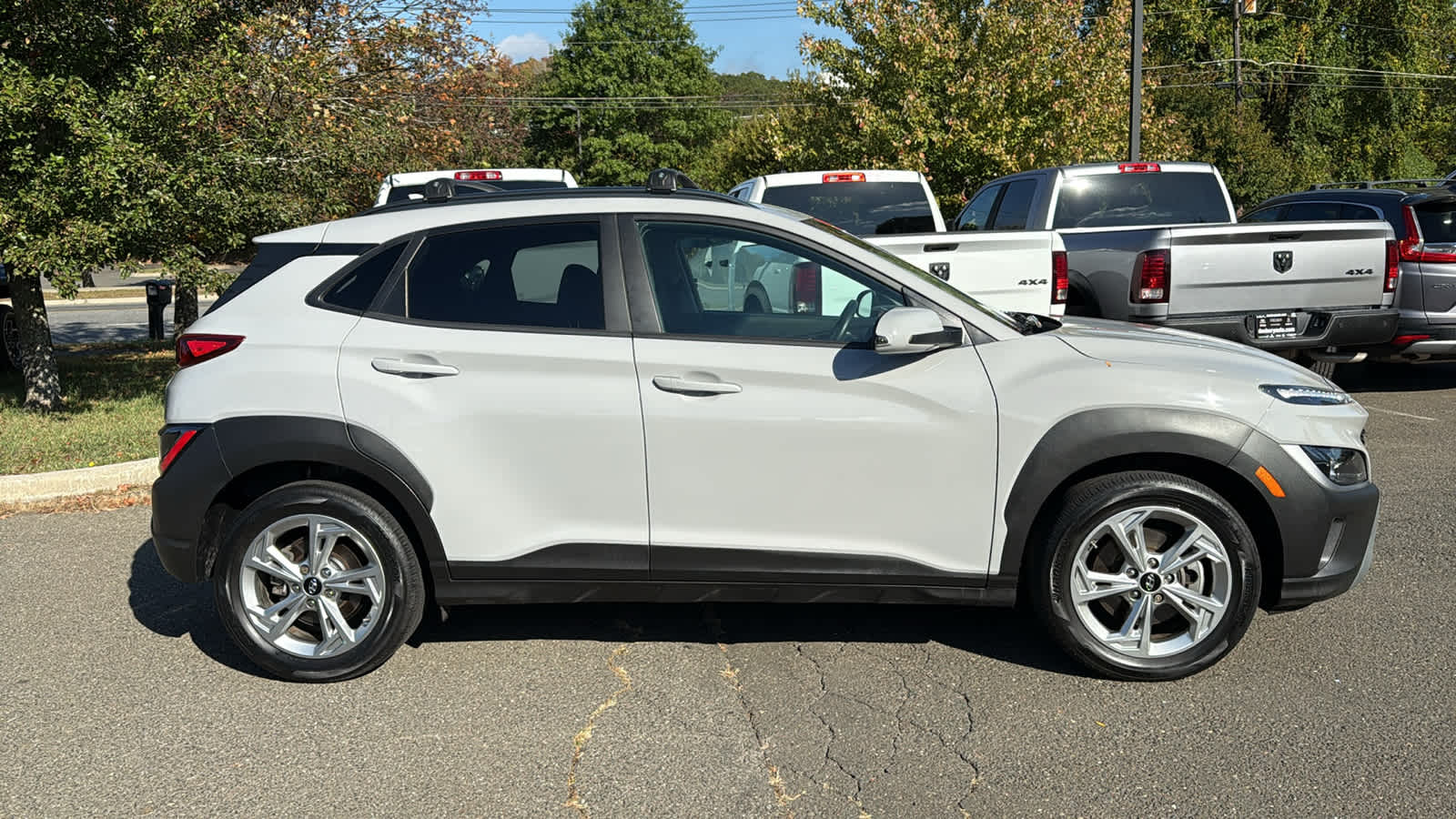 2023 Hyundai Kona SEL photo 2