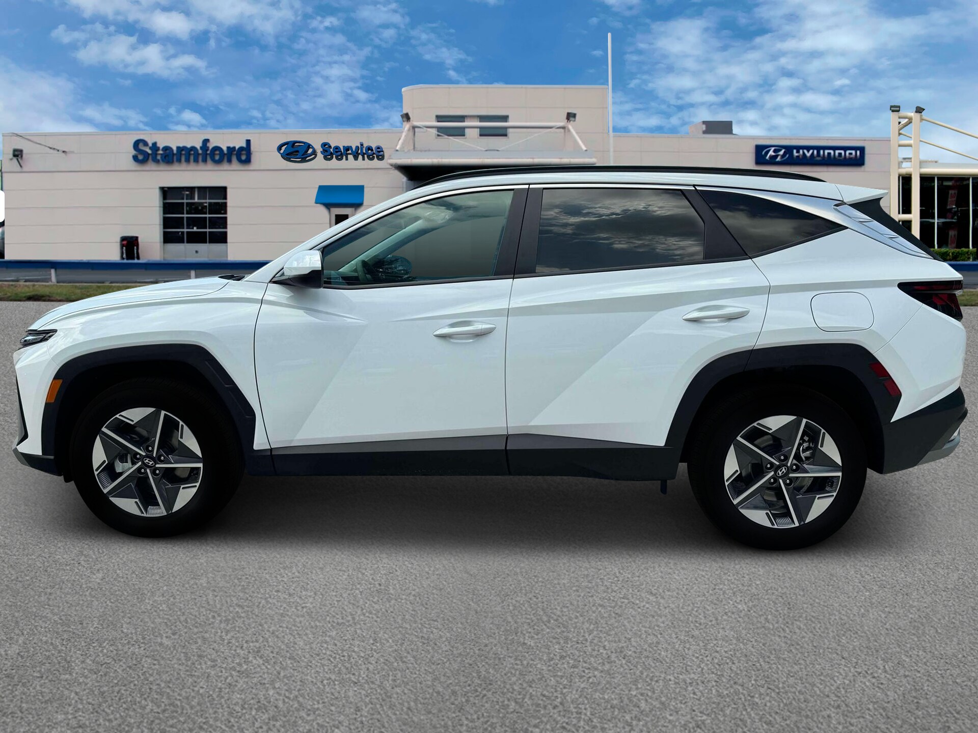 2025 Hyundai Tucson SEL photo 3