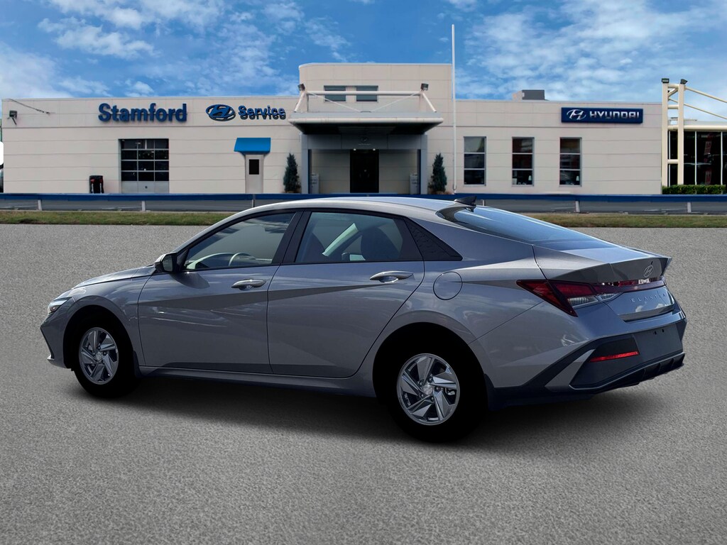 New 2026 Hyundai Elantra SE Sedan