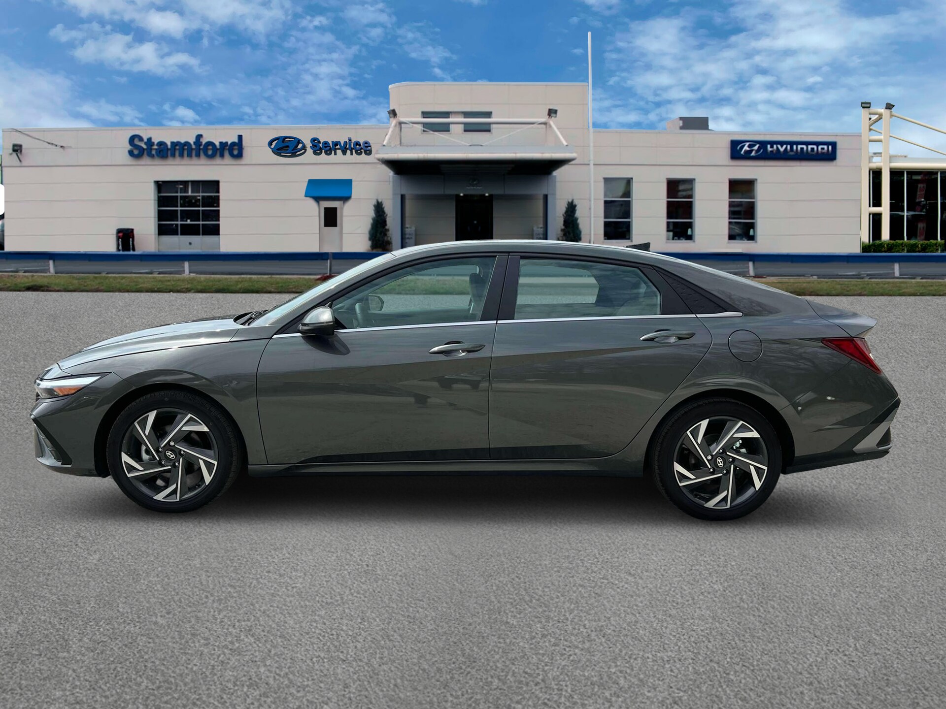 2025 Hyundai Elantra Hybrid Limited photo 2