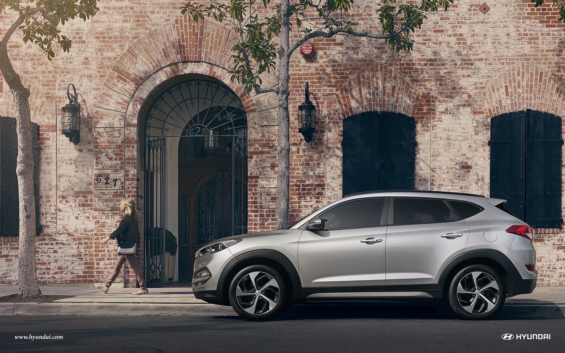 2017-hyundai-tucson-ext-01-chromium-silver.jpg