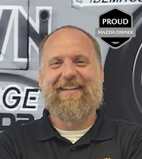 Staff member Curtis Riley from ID_f4ea01626f64