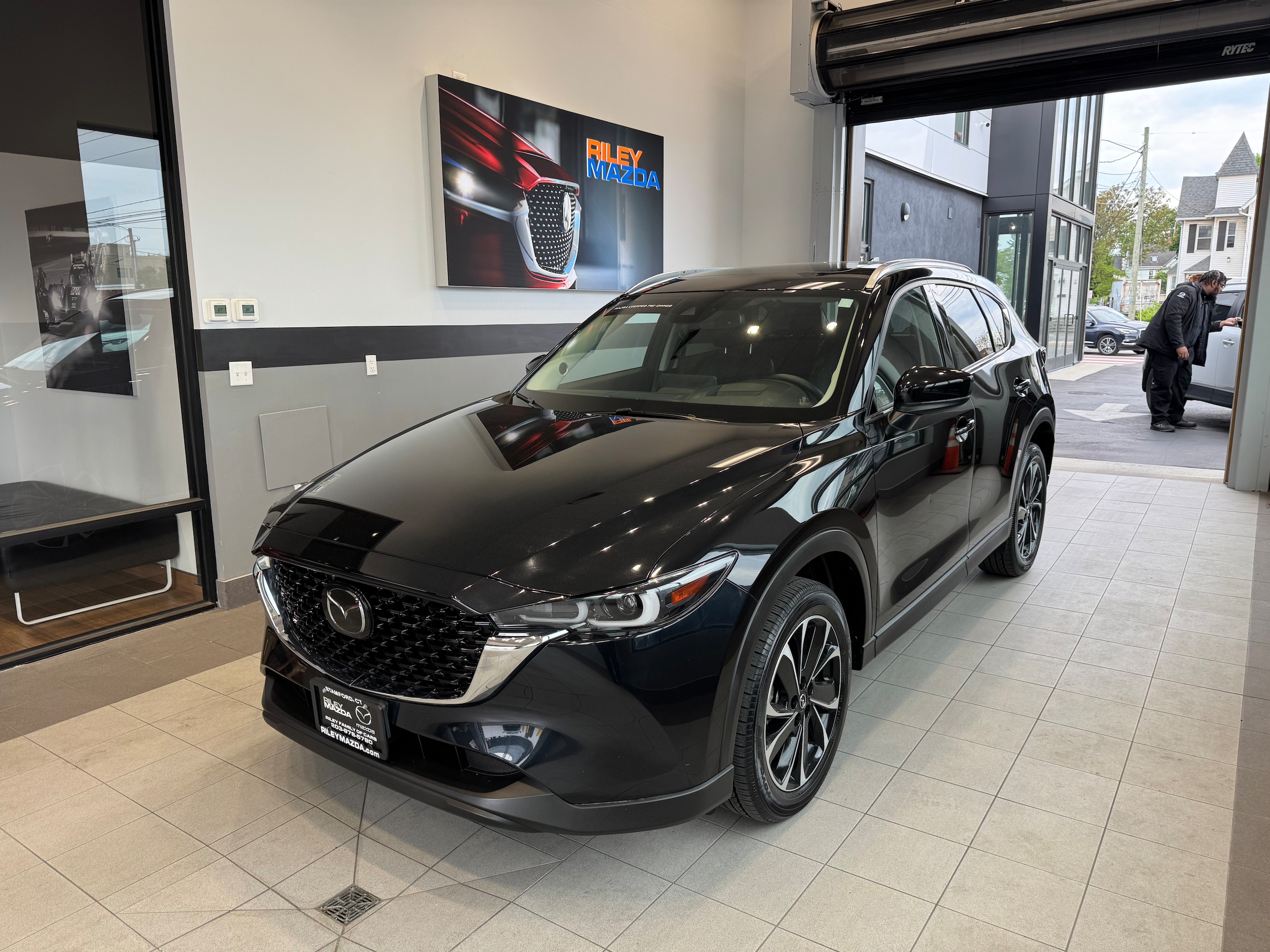 2023 Mazda CX-5 S Premium Plus package Auto AWD's photo