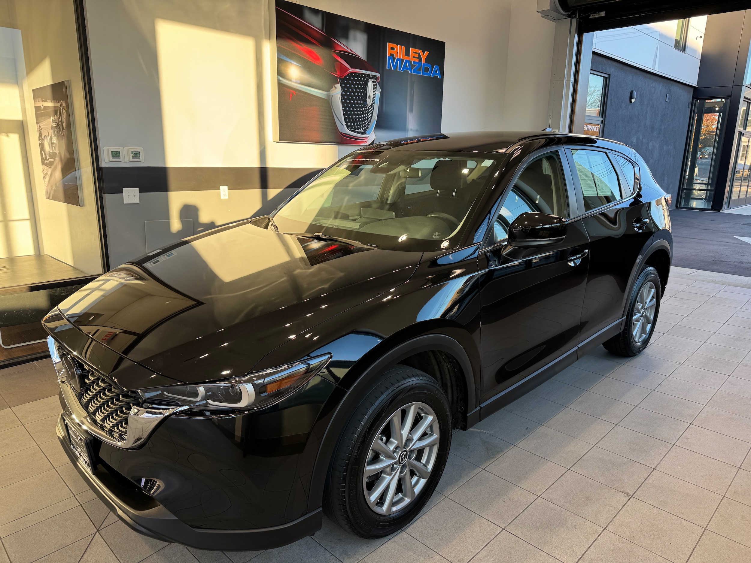 2023 Mazda CX-5 S's photo