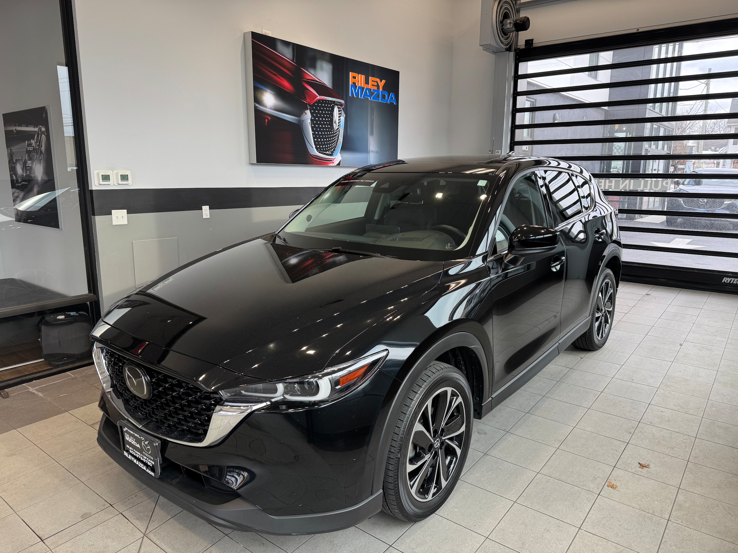 2023 Mazda CX-5 S Premium Plus package's photo