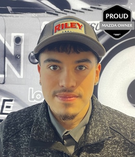 Staff member Ernesto Milla from ID_f4ea01626f64