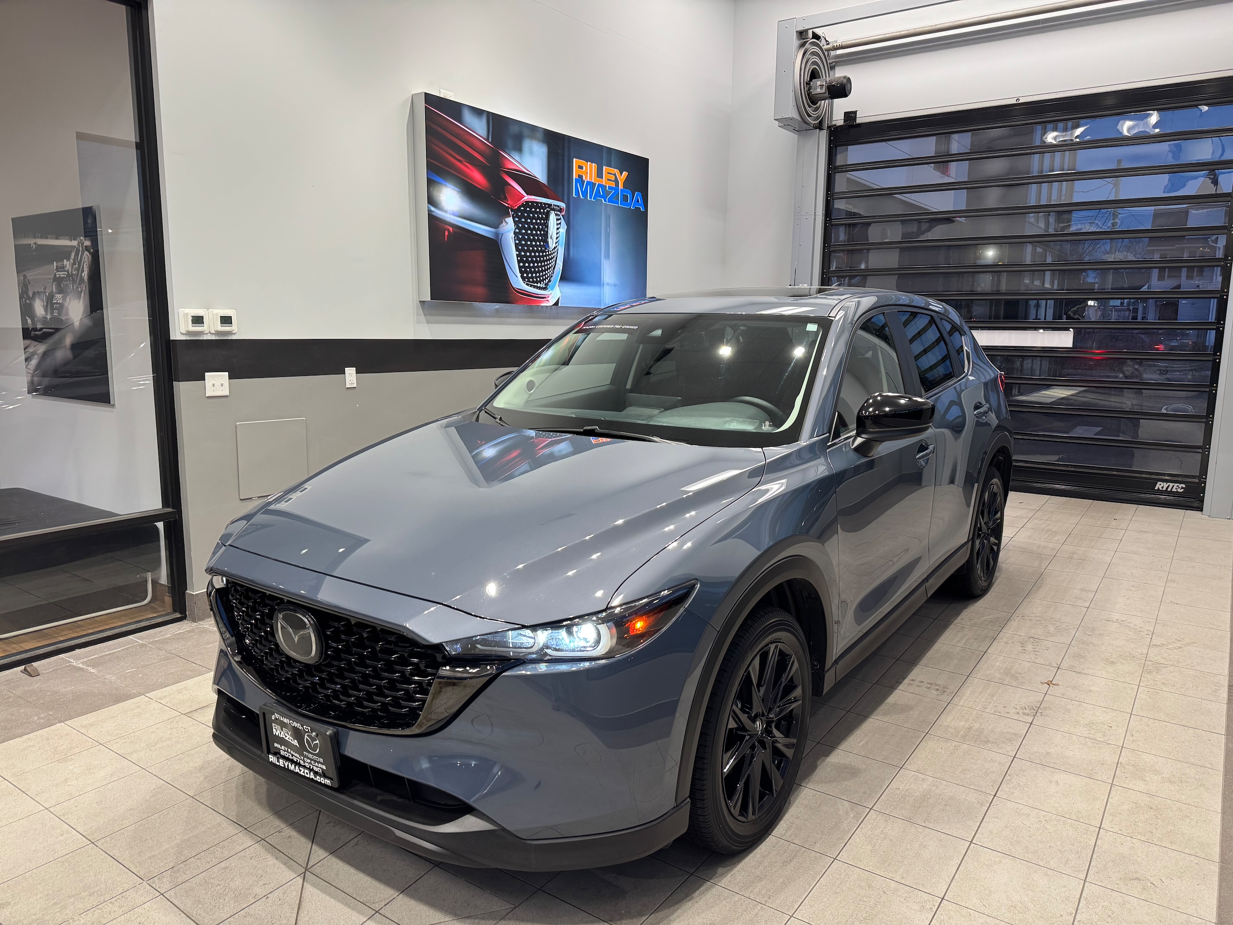 2023 Mazda CX-5 S Carbon Edition's photo