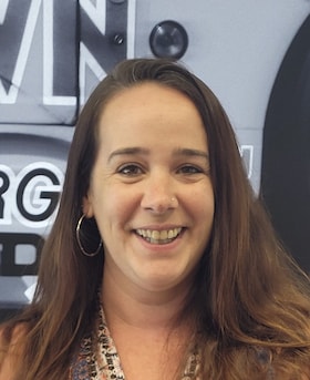 Staff member Melissa Cintron from ID_f4ea01626f64