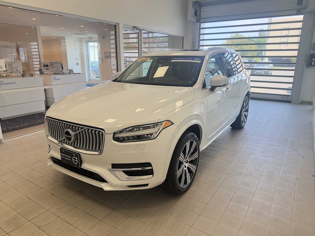 Used 2025 Volvo XC90 plug-in hybrid T8 Plus 7-Seater SUV