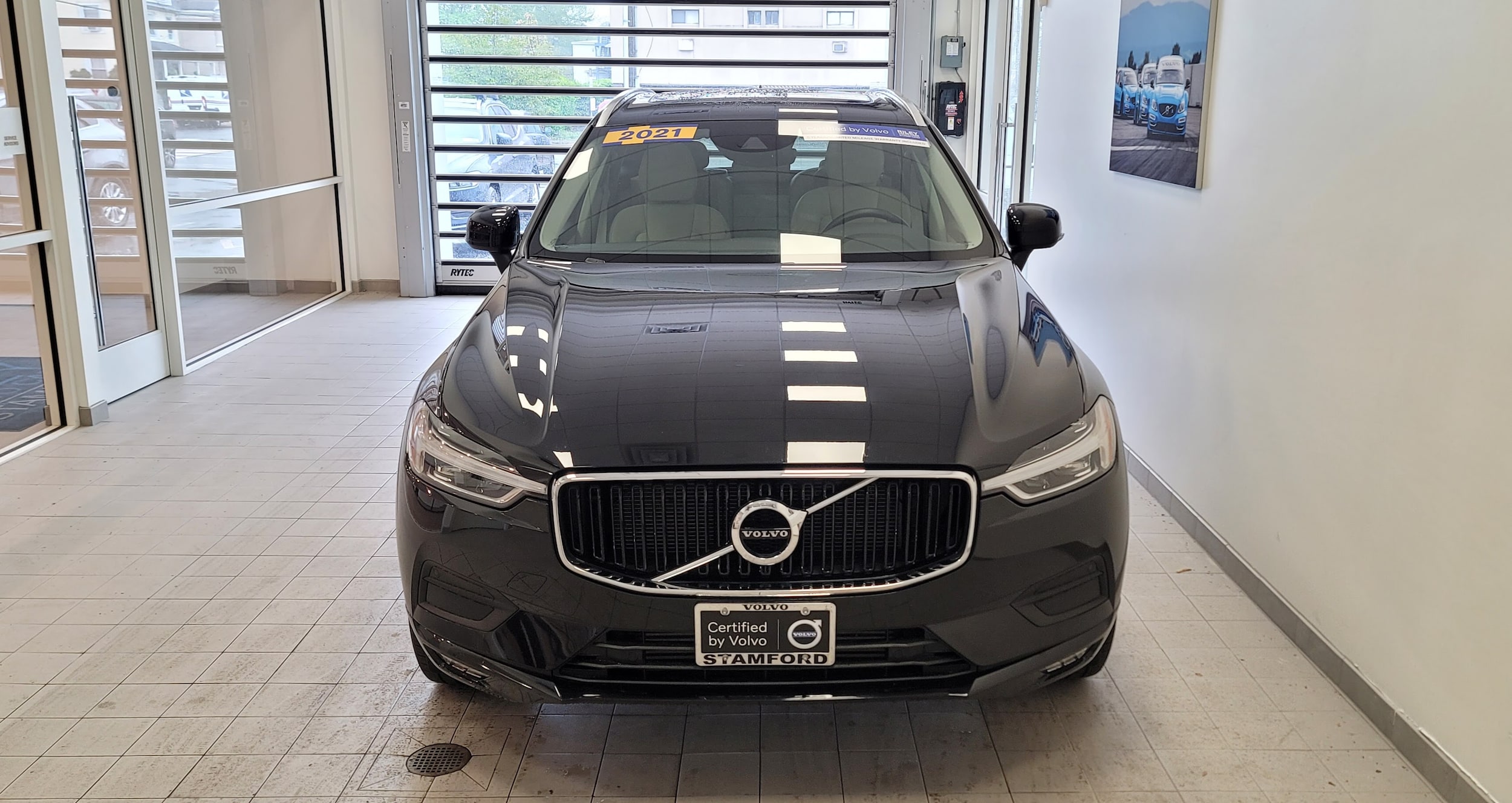 Used 2021 Volvo XC60 Momentum with VIN YV4102RK1M1684624 for sale in Stamford, CT