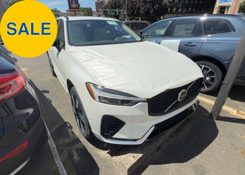 New 2025 Volvo XC60 plug-in hybrid T8 Plus SUV