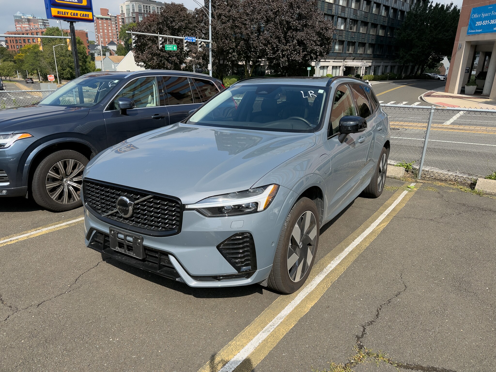 2024 Volvo XC60 Hybrid T8 Plus photo 3
