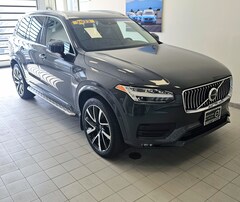 2022 Volvo XC90 T6 AWD Momentum 7 Seater SUV