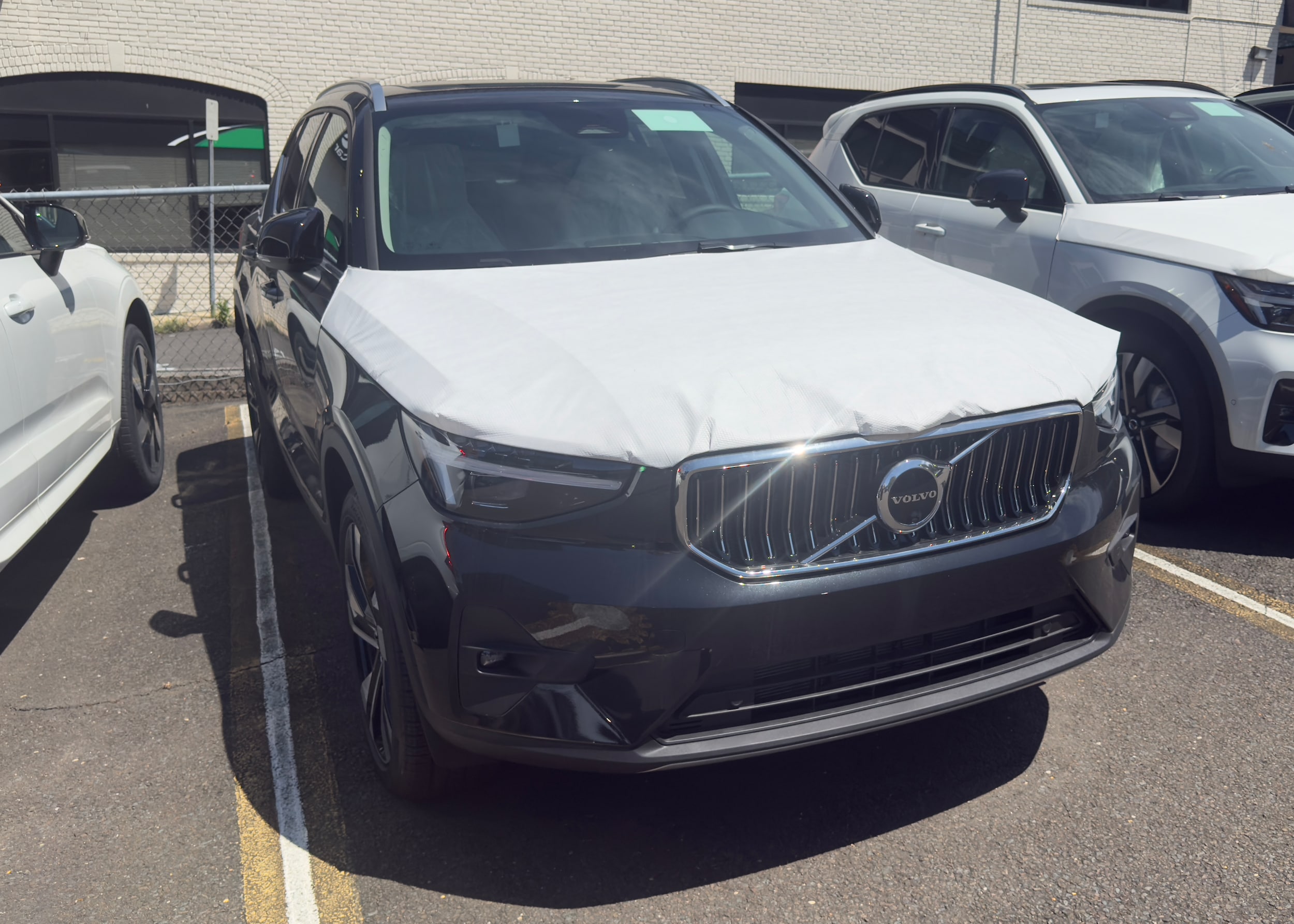 2025 Volvo XC40 Ultra's photo