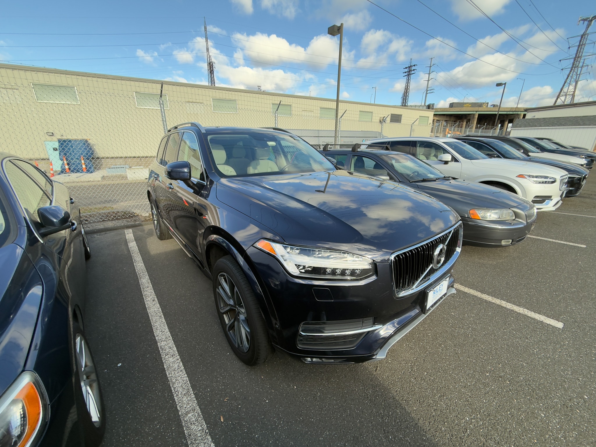 2019 Volvo XC90 Momentum