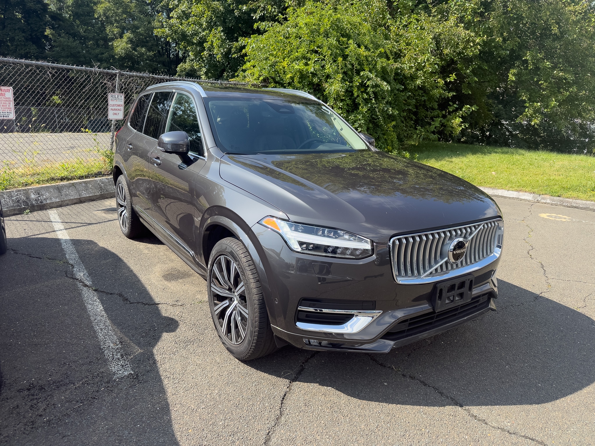 2024 Volvo XC90 Plus's photo