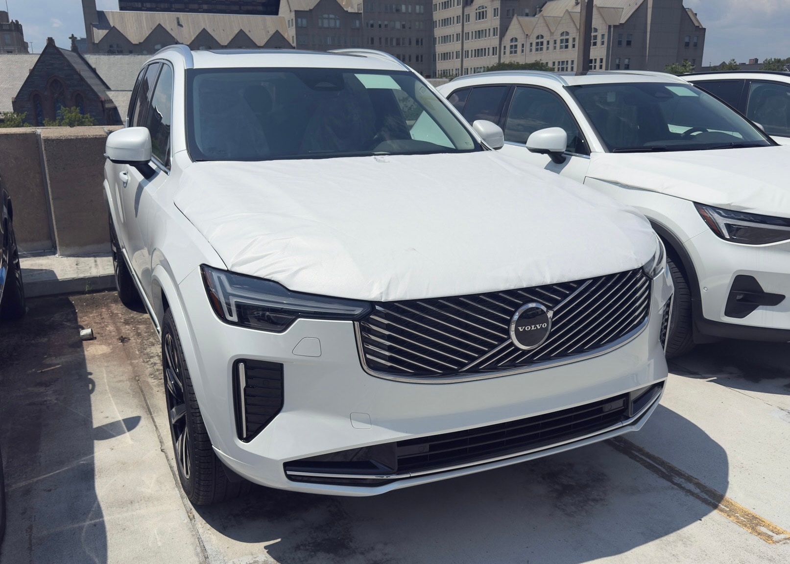 2026 Volvo XC90 Core's photo