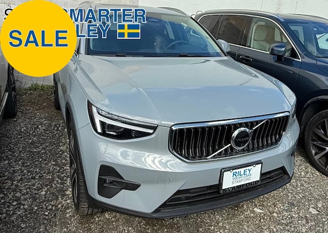2025 Volvo XC40 B5 Ultra Bright Theme AWD SUV