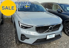 2025 Volvo XC40 B5 Ultra Bright Theme AWD SUV
