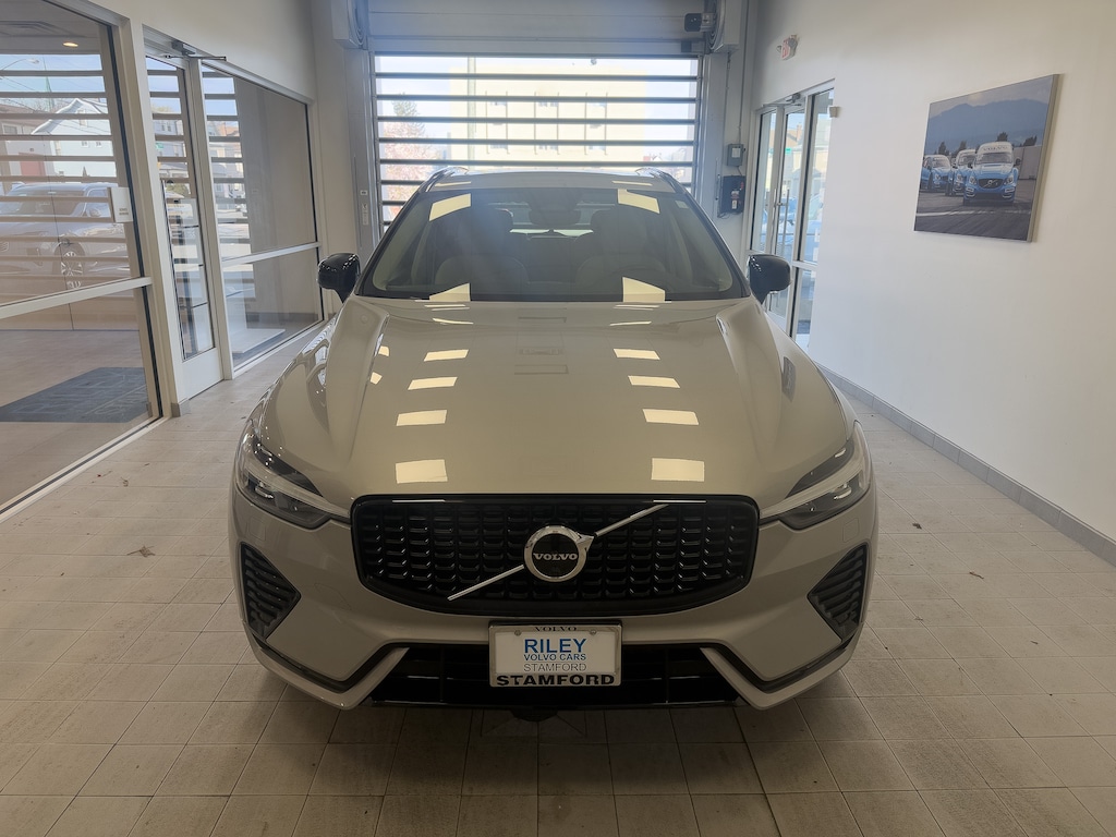Certified 2023 Volvo XC60 B6 AWD Ultimate Dark SUV