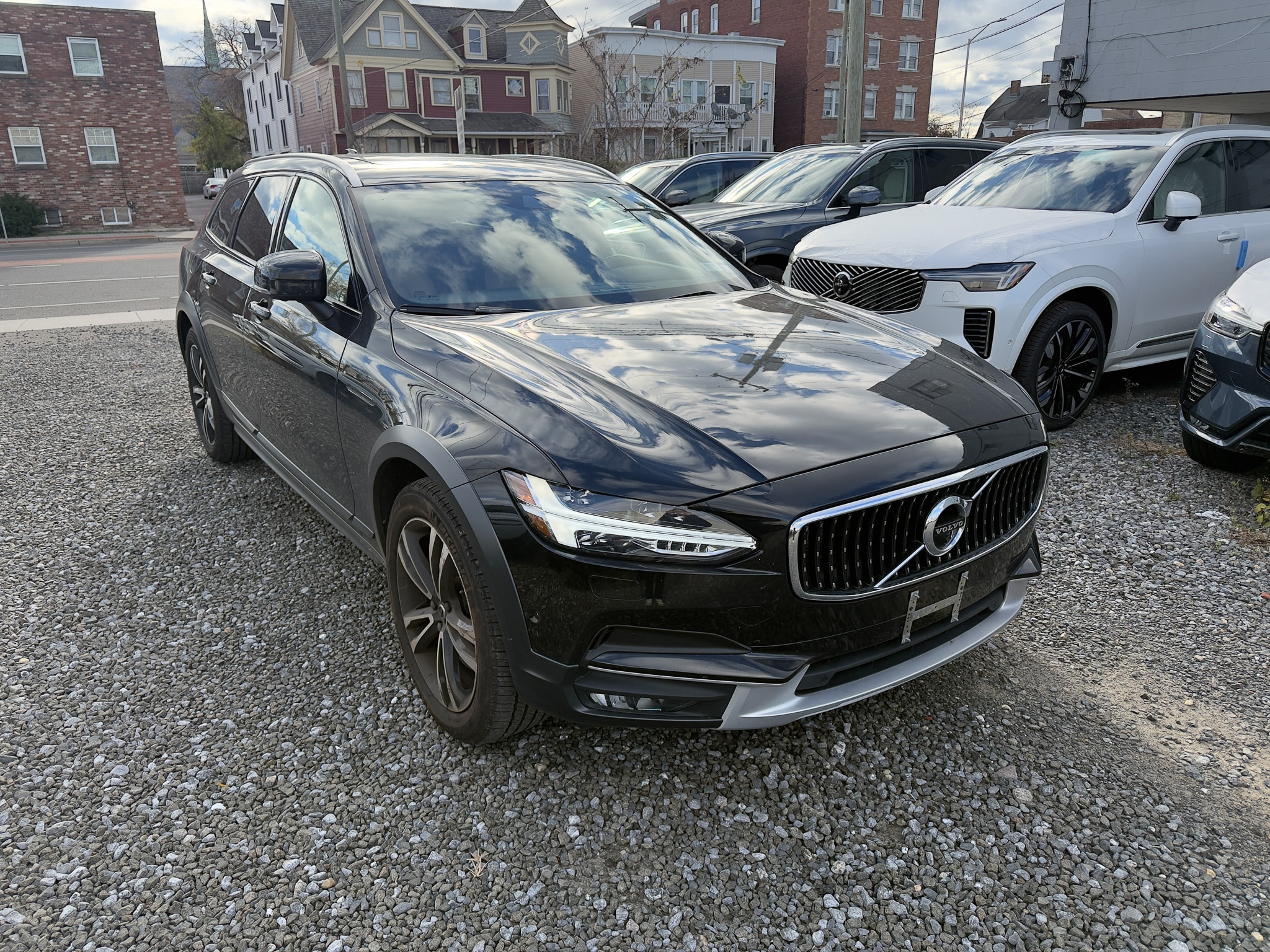 2018 Volvo V90 Cross Country Base