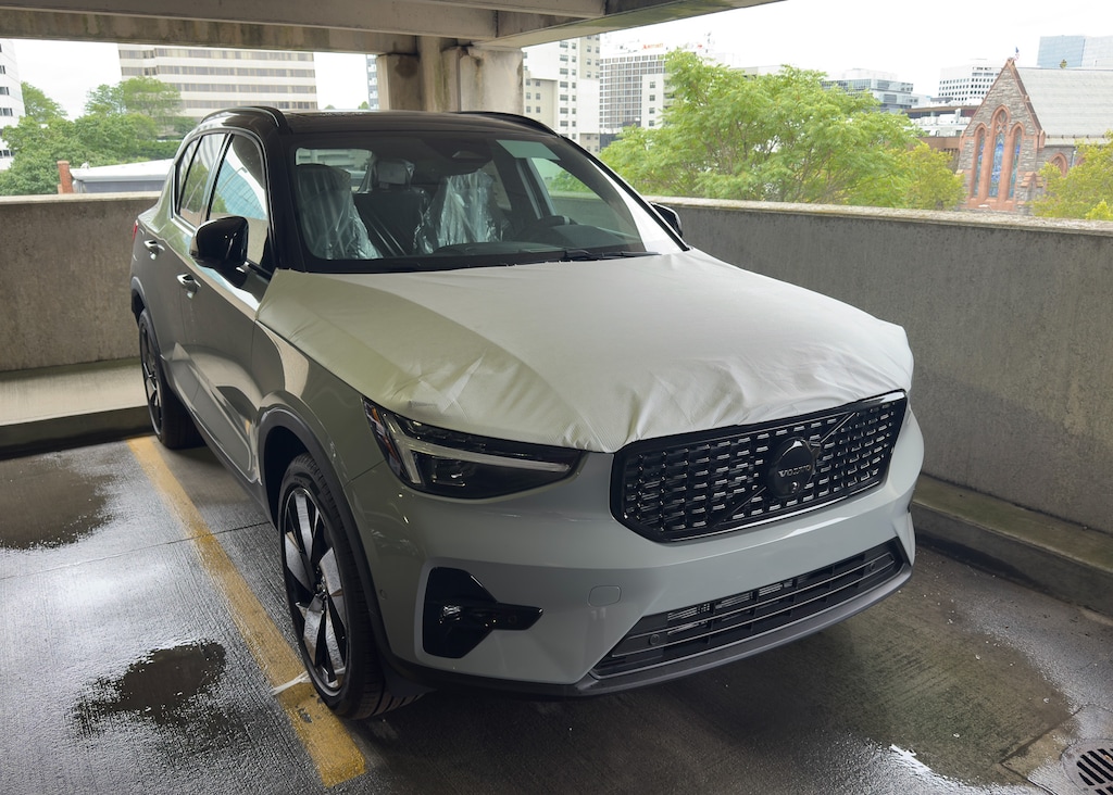 New 2026 Volvo XC40 B5 Ultra Black Edition SUV