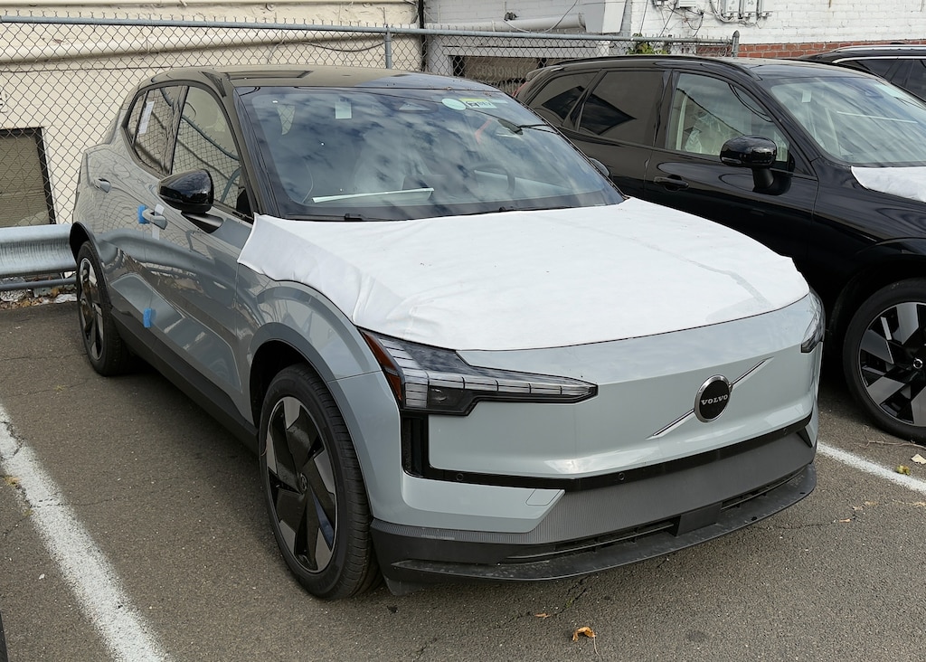 New 2025 Volvo EX30 Twin Motor Plus SUV