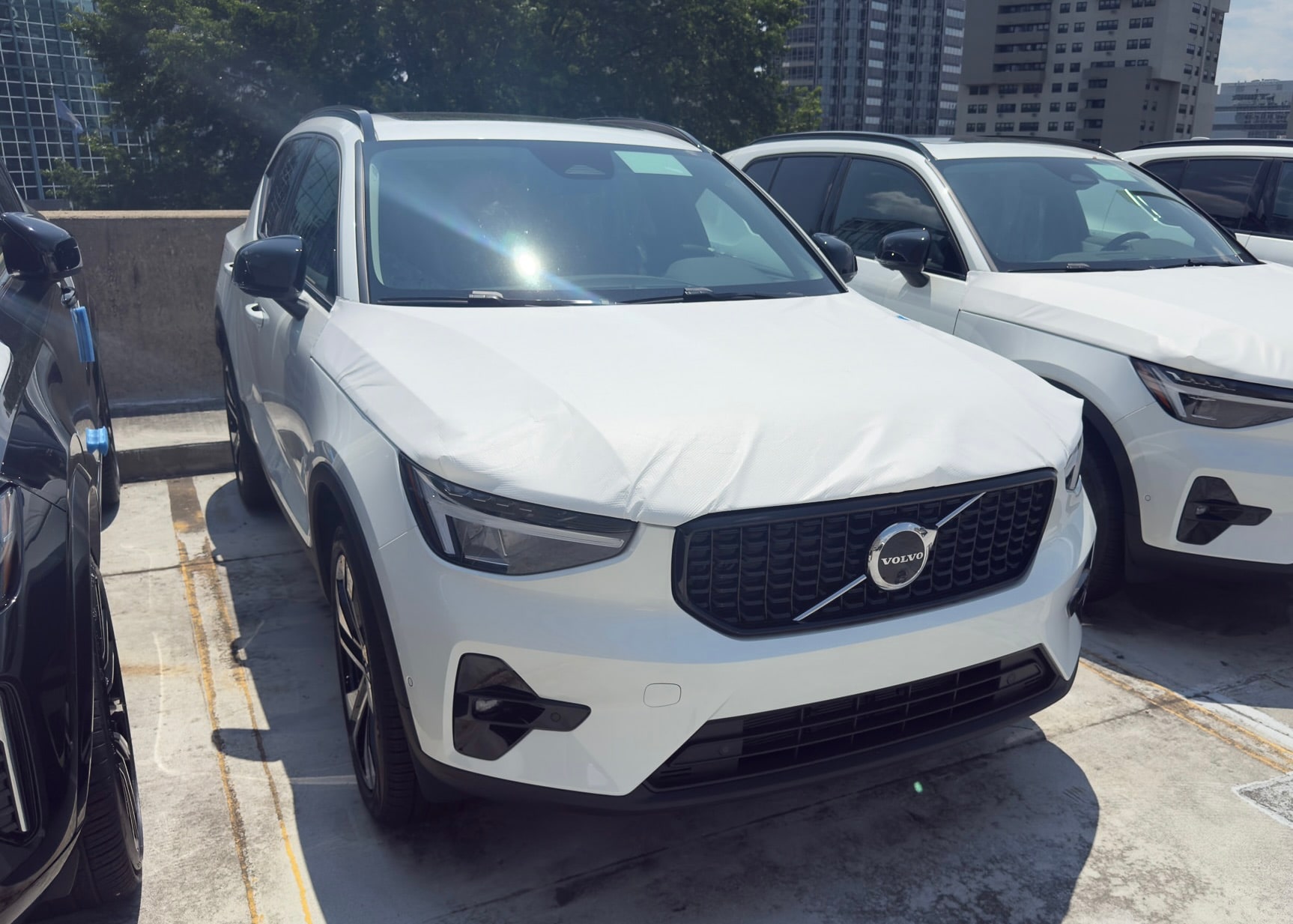 2026 Volvo XC40 Plus's photo