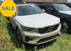 2025 Volvo XC40 B5 Core Bright Theme AWD SUV
