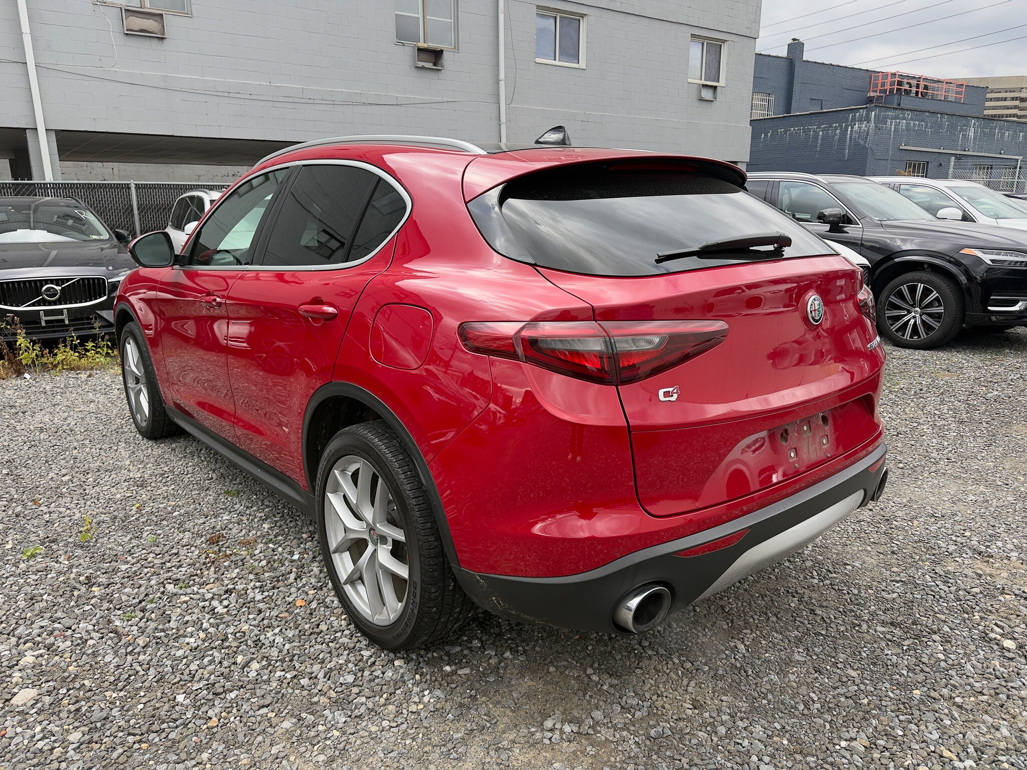 2018 Alfa Romeo Stelvio Ti photo 4