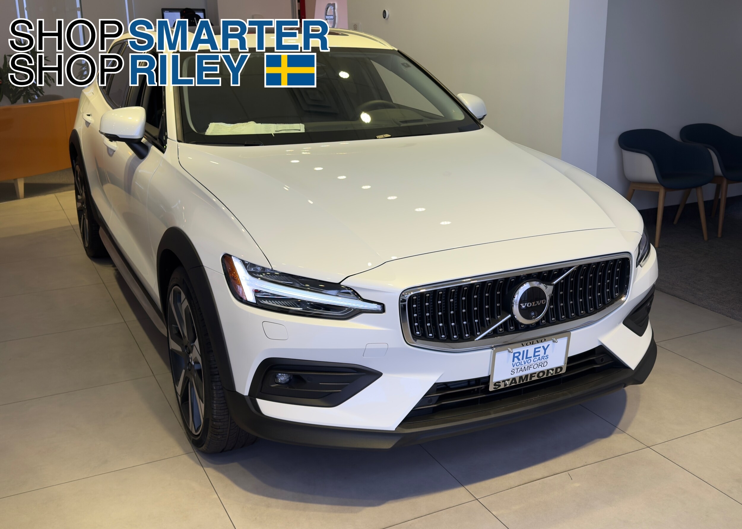 2025 Volvo V60 Cross Country Wagon 