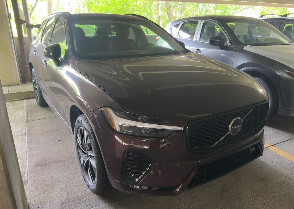 New 2026 Volvo XC60 B5 Plus SUV