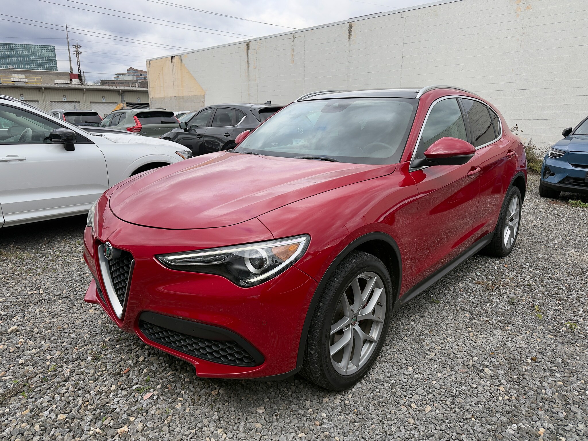 2018 Alfa Romeo Stelvio Ti photo 3