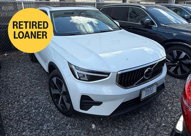 2025 Volvo XC40 B5 Core Bright Theme AWD SUV 2025 Volvo XC40 B5 Core Bright Theme AWD SUV