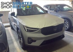 2026 Volvo XC40 B5 Ultra Black Edition SUV