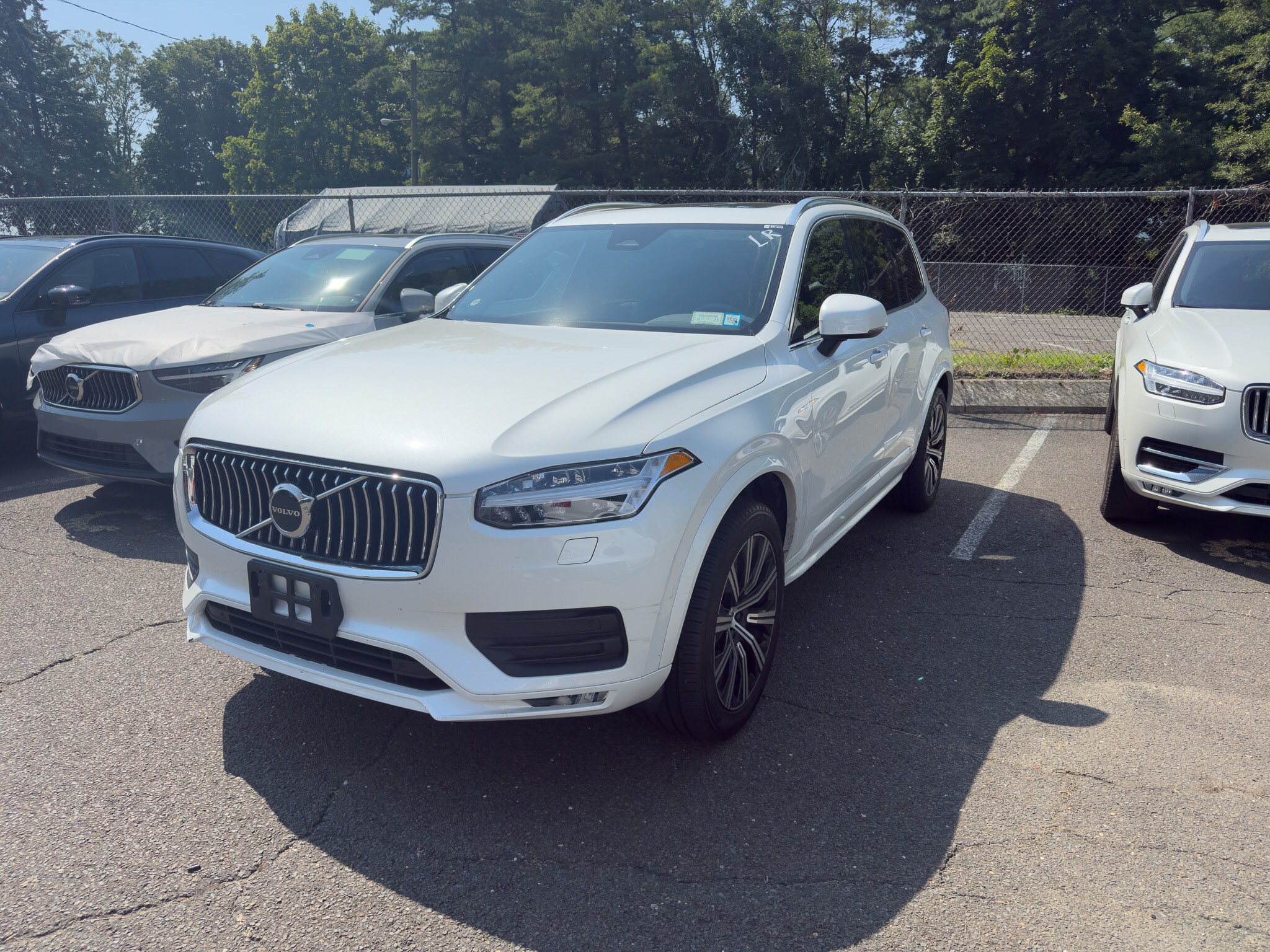 2023 Volvo XC90 B5 AWD Core photo 3