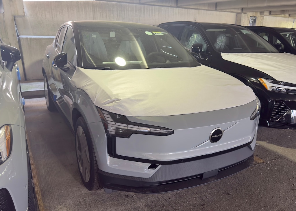New 2025 Volvo EX30 Twin Motor Plus SUV