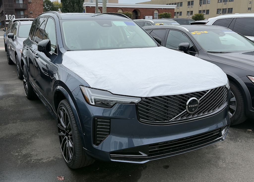 New 2026 Volvo XC90 B6 Ultra Dark Theme 7-Seater SUV