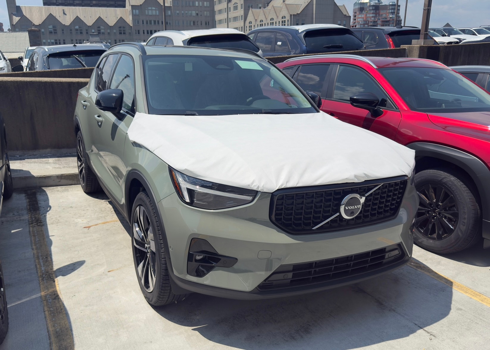 2025 Volvo XC40 Ultra's photo