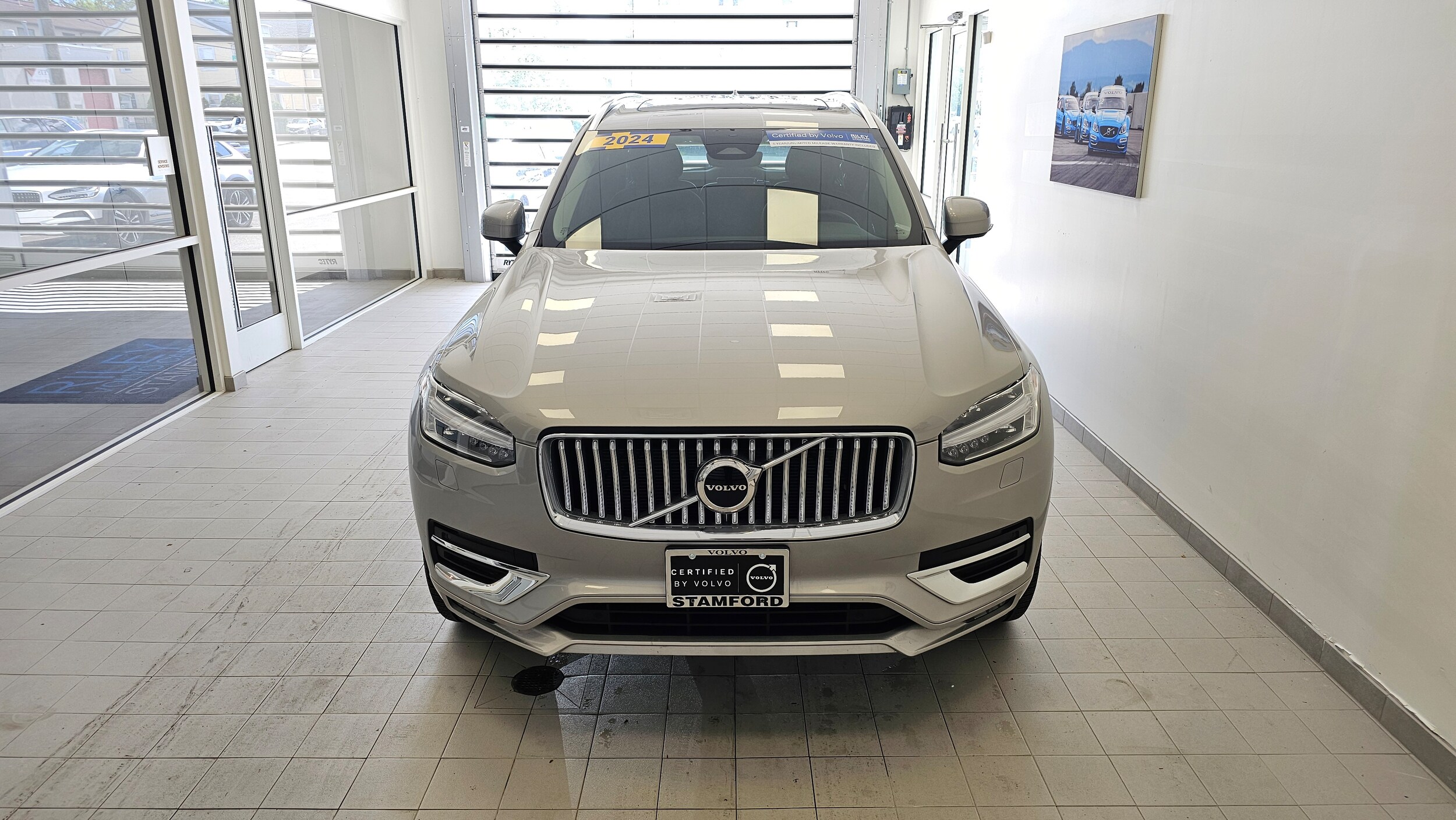 2024 Volvo XC90 B5 Core photo 2