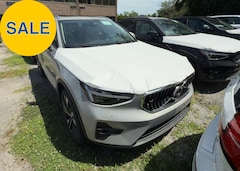 2025 Volvo XC40 B5 Ultra Bright Theme AWD SUV