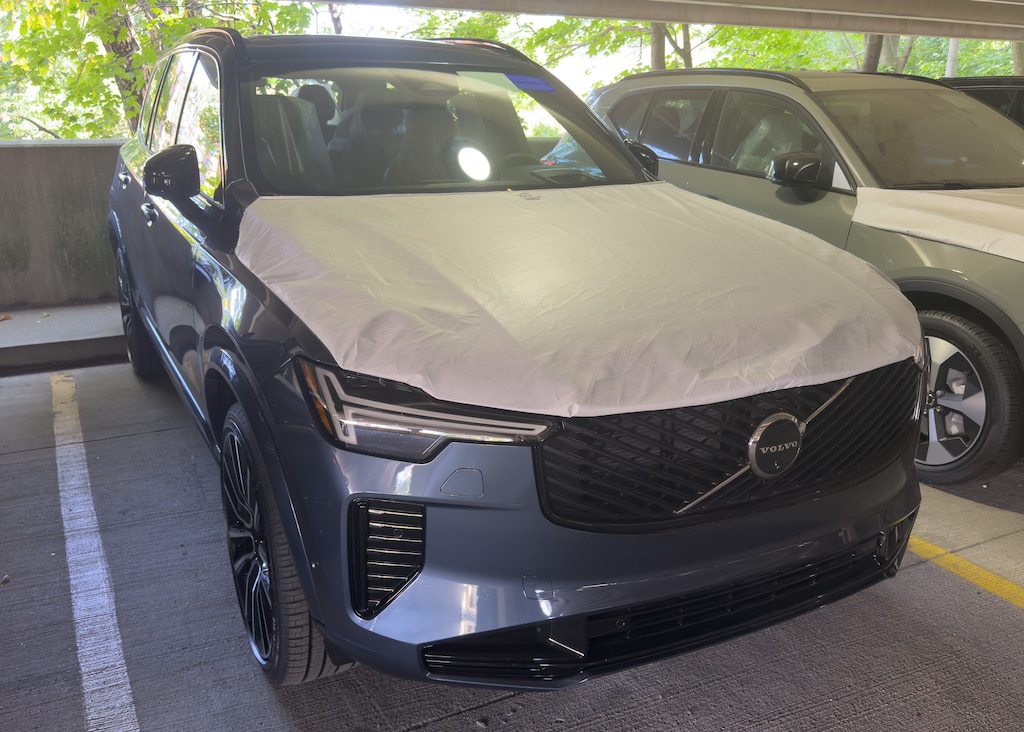 New 2026 Volvo XC90 B6 Ultra Dark Theme 6-Seater SUV