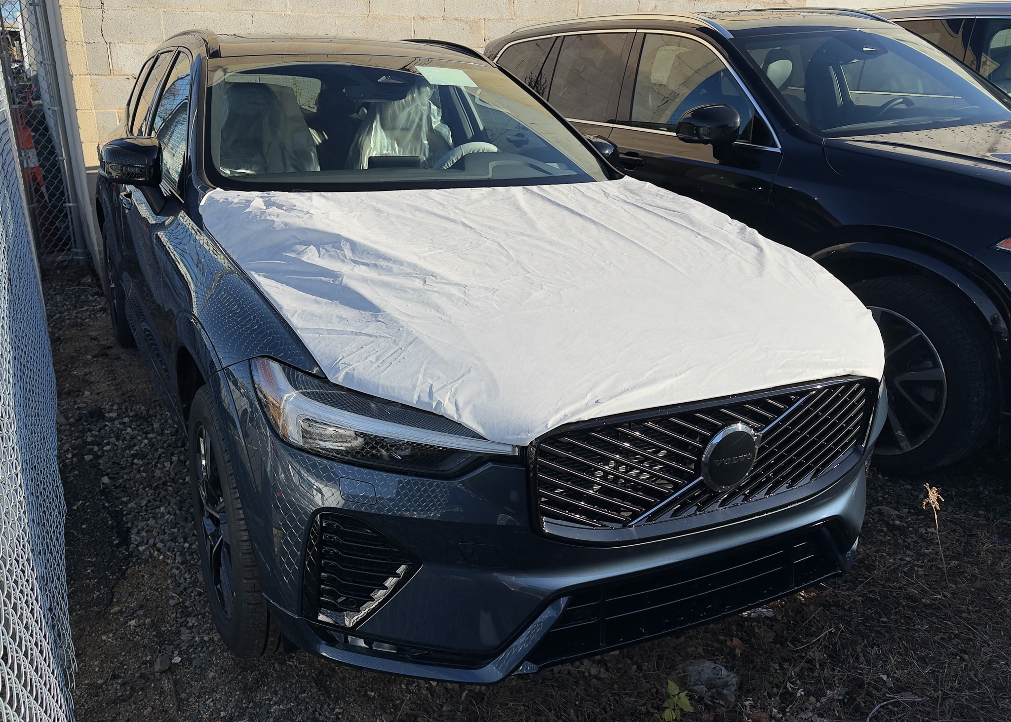 2026 Volvo XC60 Core's photo