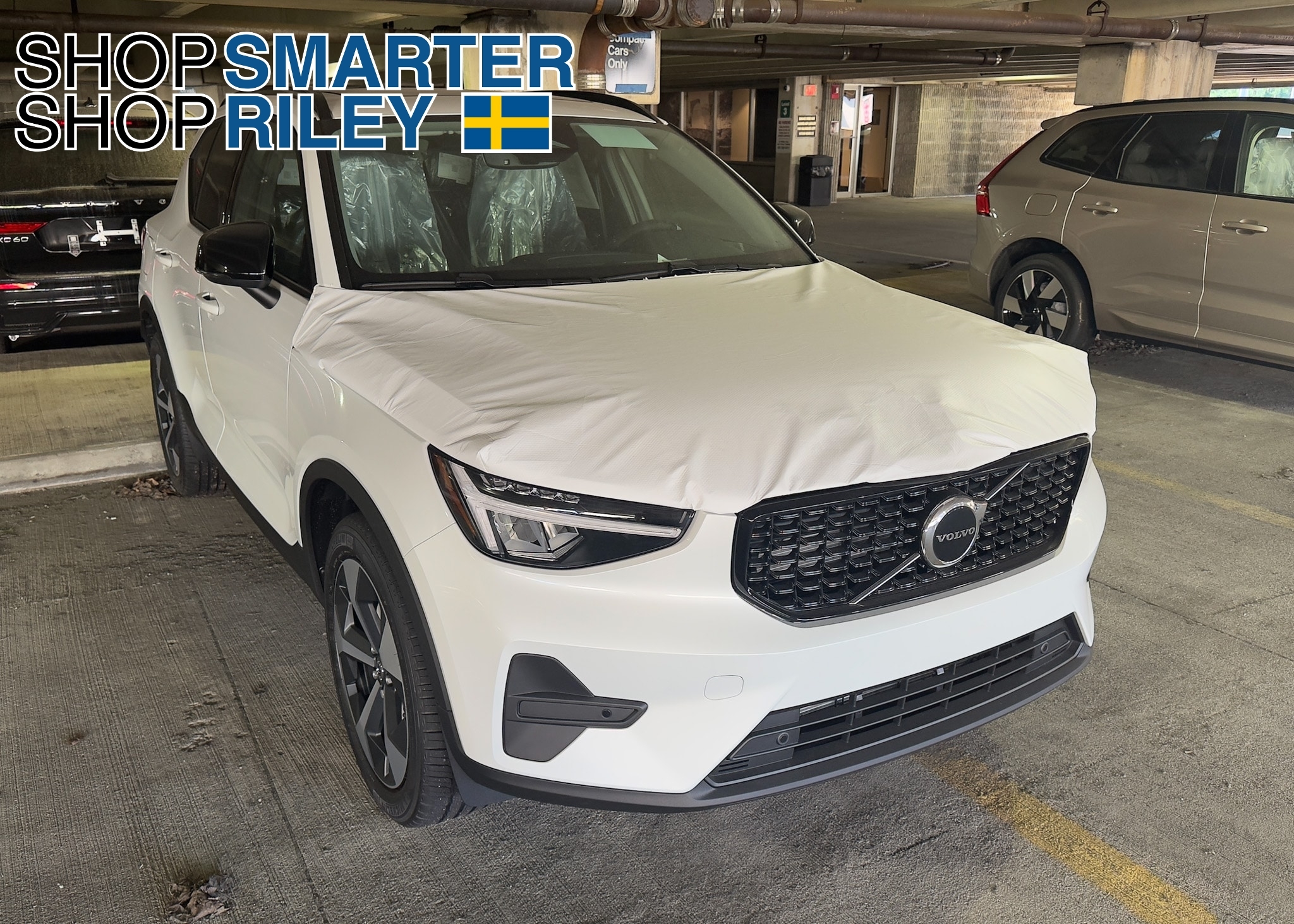 2026 Volvo XC40 Core's photo