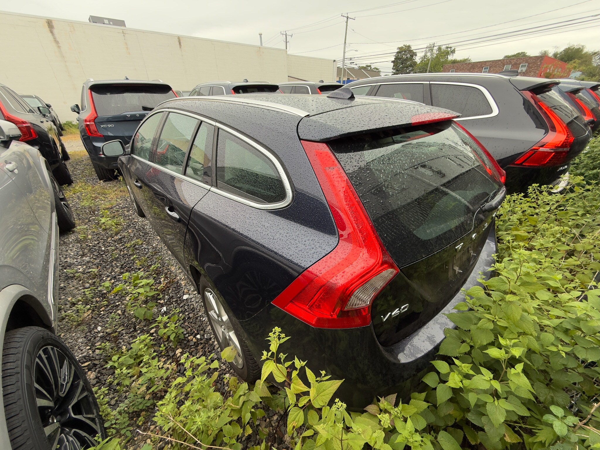 2017 Volvo V60 T5 Premier photo 2